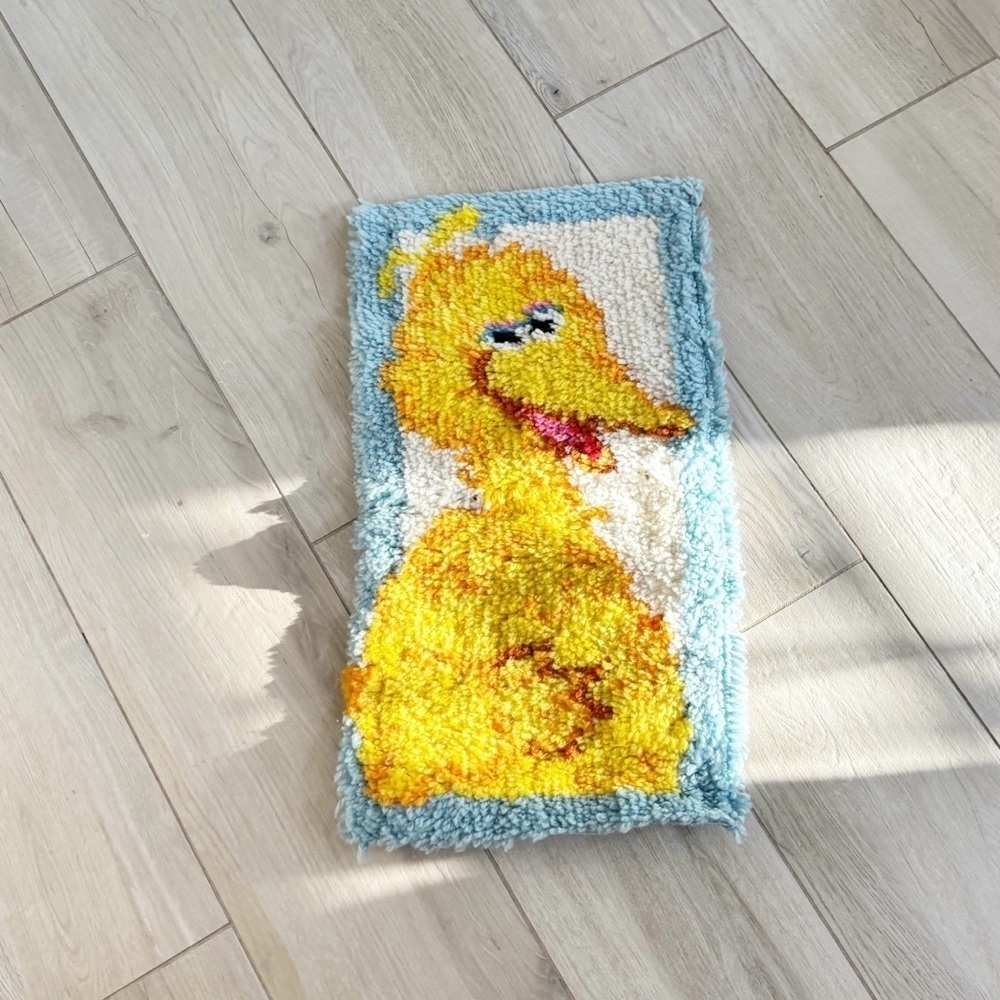 Vintage SESAME STREET BIG BIRD Latch Hook Rug Finished Wall Hanging Yellow Blue